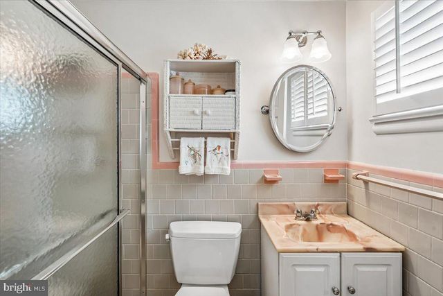 5515 BRADLEY BLVD, Alexandria, VA 22311
