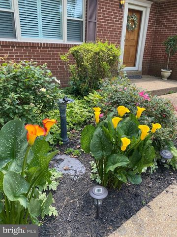 5515 BRADLEY BLVD, Alexandria, VA 22311
