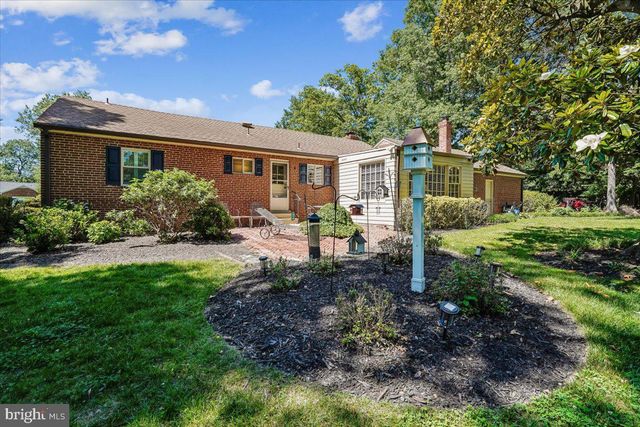 5515 BRADLEY BLVD, Alexandria, VA 22311