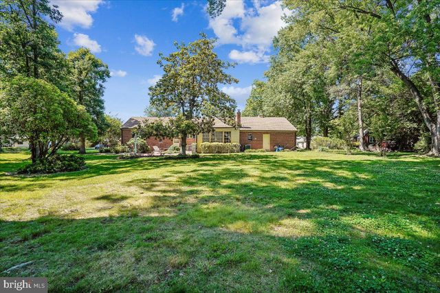 5515 BRADLEY BLVD, Alexandria, VA 22311