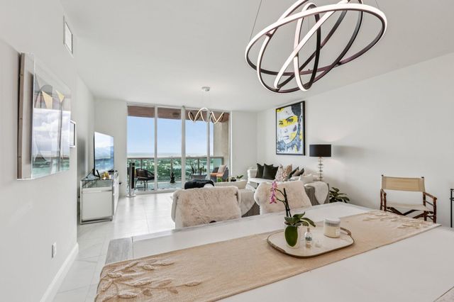 2640 Lake Shore Drive 2008, Riviera Beach, FL 33404