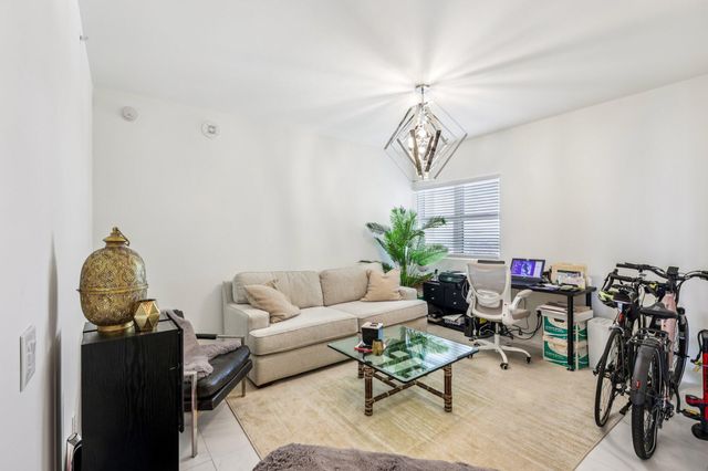 2640 Lake Shore Drive 2008, Riviera Beach, FL 33404