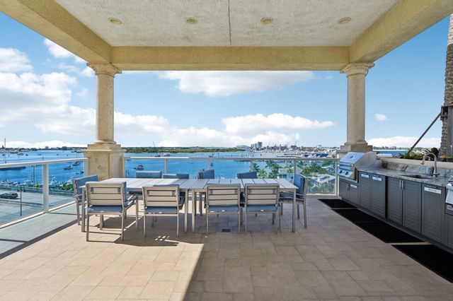 2640 Lake Shore Drive 2008, Riviera Beach, FL 33404