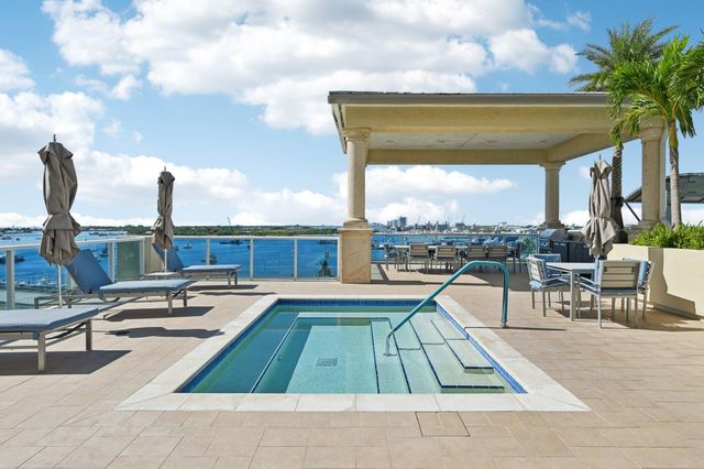 2640 Lake Shore Drive 2008, Riviera Beach, FL 33404