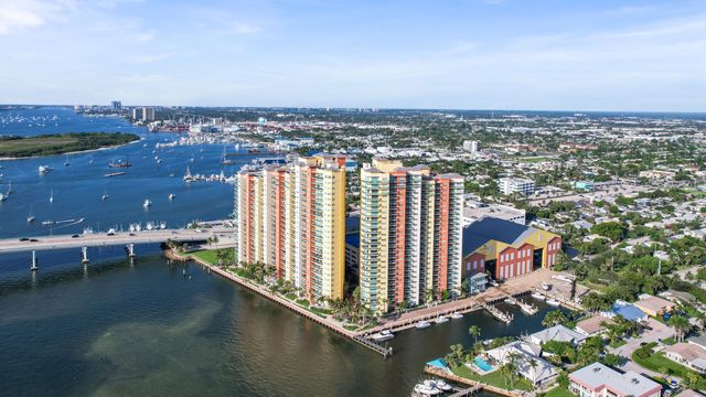 2640 Lake Shore Drive 2008, Riviera Beach, FL 33404
