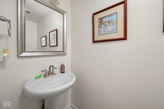 4462 Wellswood Bend, Carmel, IN 46033