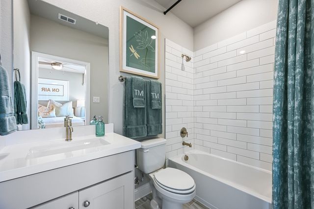 530 Chatham Street, Oak Point, TX 75068