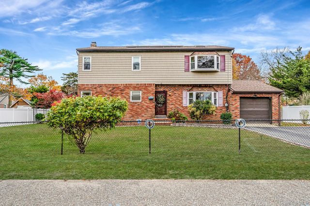 32 McCue Avenue, Wyandanch, NY 11798