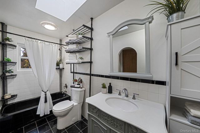 32 McCue Avenue, Wyandanch, NY 11798