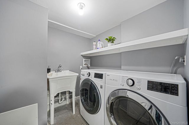 32 McCue Avenue, Wyandanch, NY 11798