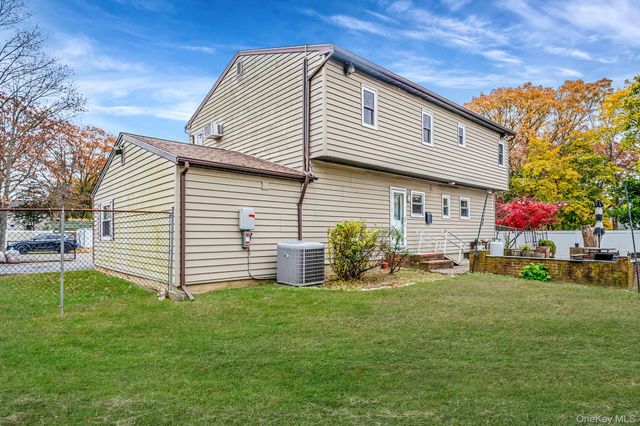 32 McCue Avenue, Wyandanch, NY 11798