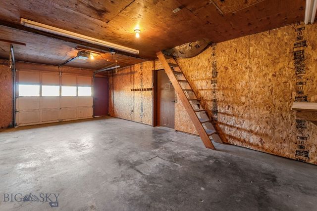 92 E Rosebud Avenue, Belgrade, MT 59714