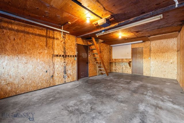 92 E Rosebud Avenue, Belgrade, MT 59714