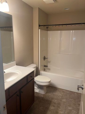 1810 TRELLIS LN, Columbia, MO 65201