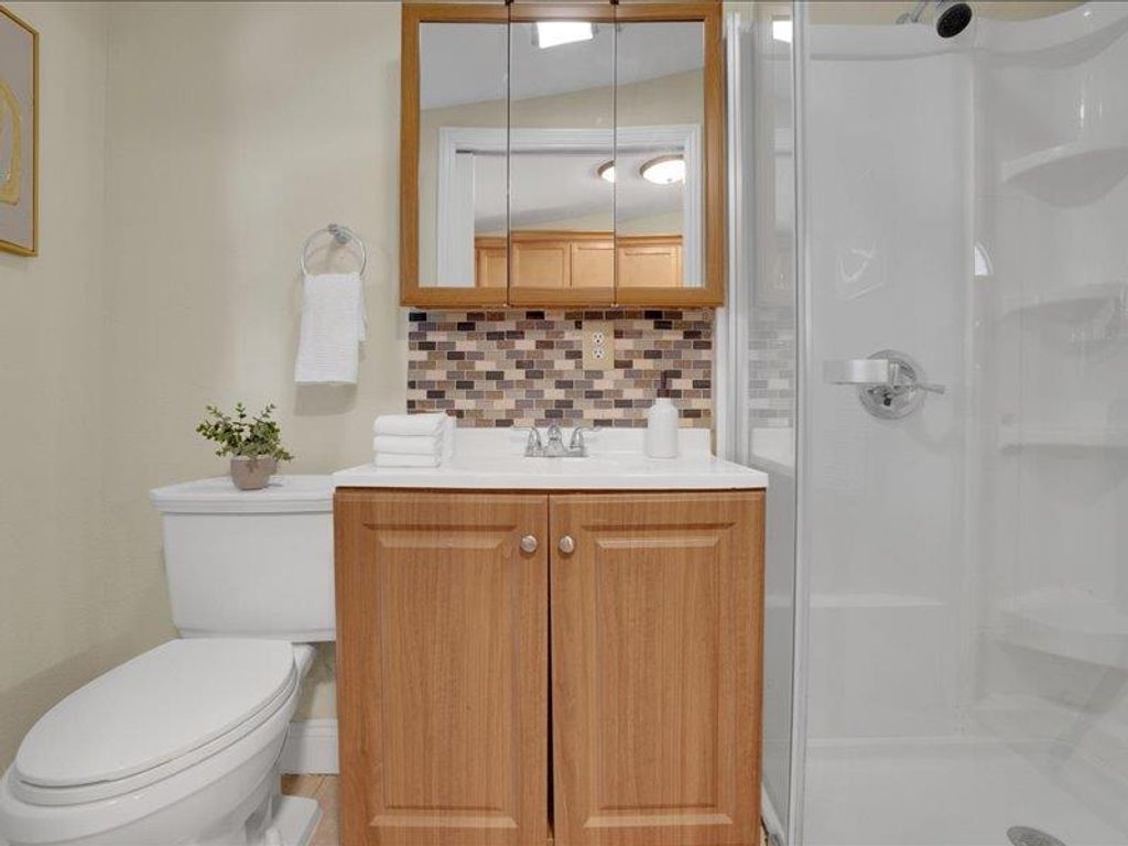 Image 20 of property listing at 2644 Bal Harbor Lane, Hayward, CA 94545