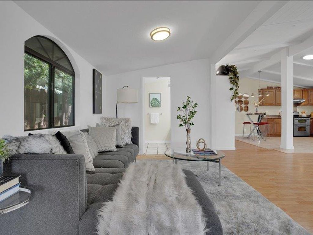 Image 6 of property listing at 2644 Bal Harbor Lane, Hayward, CA 94545