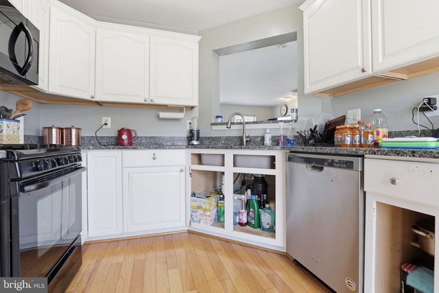22981 FLEET TER, Sterling, VA 20166