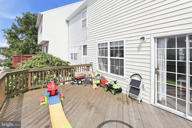 22981 FLEET TER, Sterling, VA 20166
