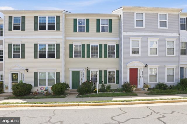 22981 FLEET TER, Sterling, VA 20166