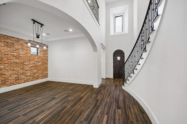215 Malone Street, Houston, TX 77007