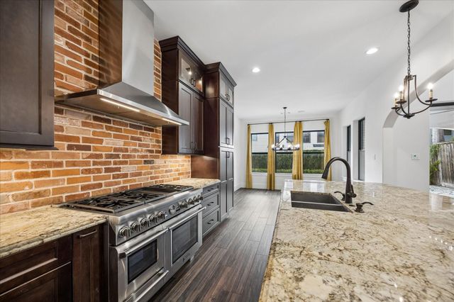 215 Malone Street, Houston, TX 77007
