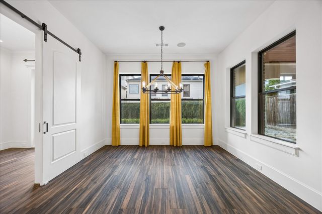 215 Malone Street, Houston, TX 77007