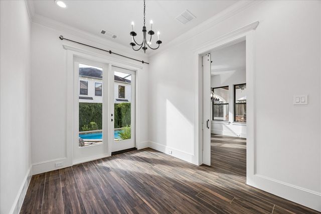 215 Malone Street, Houston, TX 77007