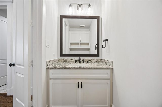 215 Malone Street, Houston, TX 77007