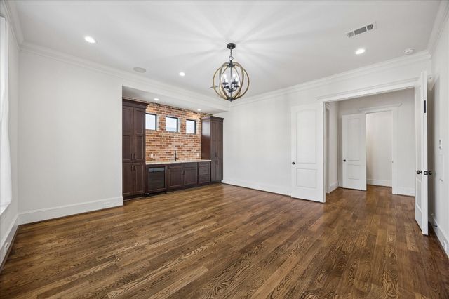 215 Malone Street, Houston, TX 77007