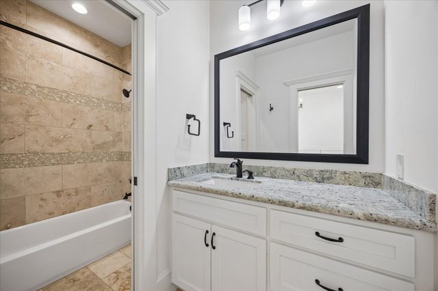 215 Malone Street, Houston, TX 77007
