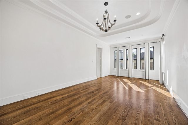 215 Malone Street, Houston, TX 77007