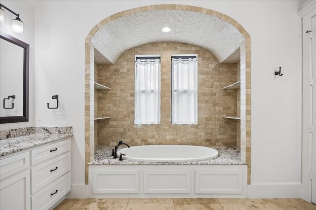 215 Malone Street, Houston, TX 77007