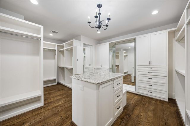 215 Malone Street, Houston, TX 77007