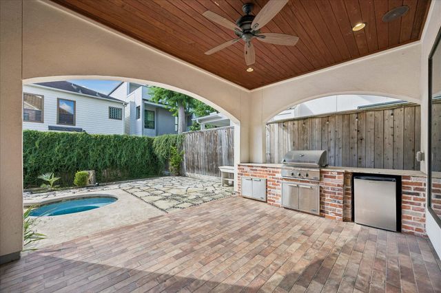 215 Malone Street, Houston, TX 77007