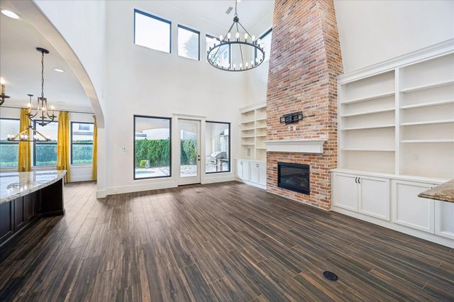 215 Malone Street, Houston, TX 77007