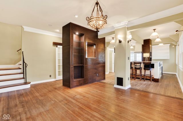 5608 N College Avenue, Indianapolis, IN 46220