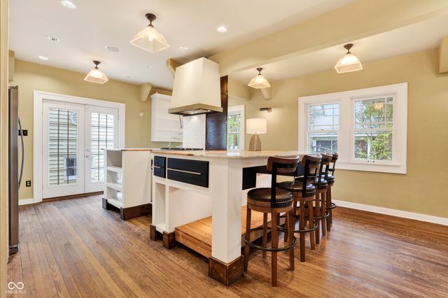 5608 N College Avenue, Indianapolis, IN 46220