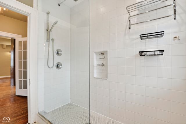 5608 N College Avenue, Indianapolis, IN 46220
