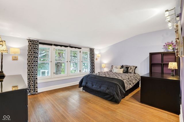 5608 N College Avenue, Indianapolis, IN 46220