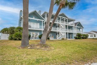 627 S Water St 101, Rockport, TX 78382