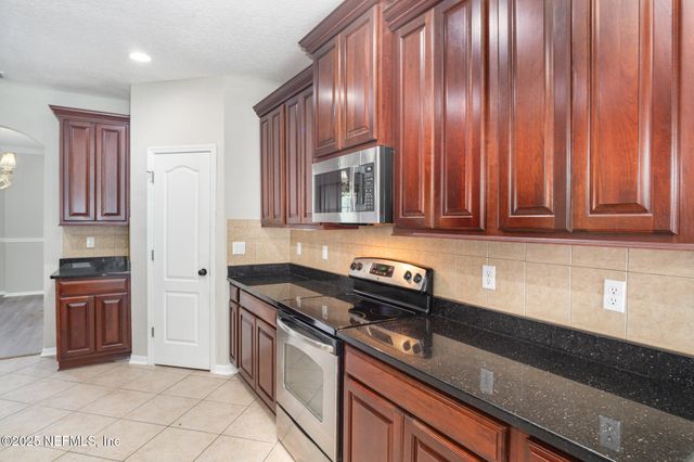642 WAKEVIEW Drive, Orange Park, FL 32065