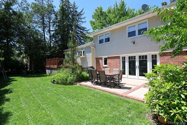 238 Birch Drive, Roslyn, NY 11576