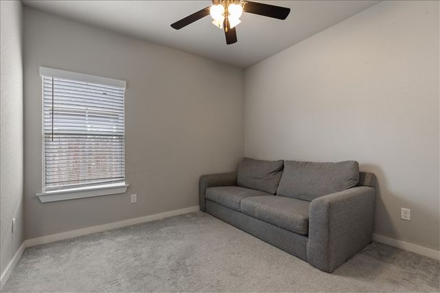 284 Miles Avenue, Gentry, AR 72734
