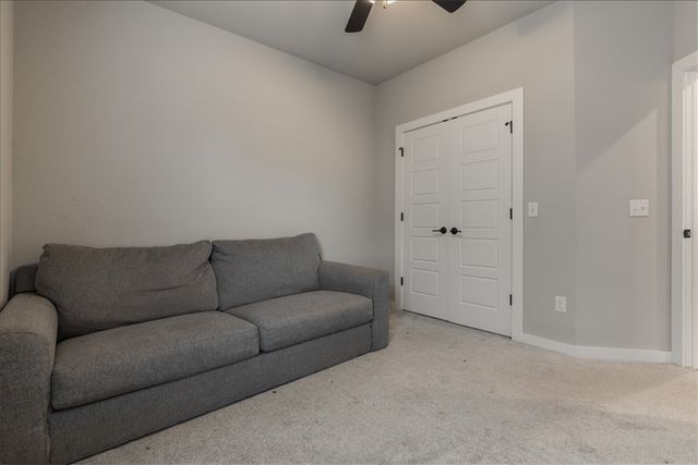 284 Miles Avenue, Gentry, AR 72734