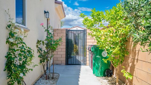 51938 Via Tolosa, La Quinta, CA 92253