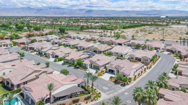 51938 Via Tolosa, La Quinta, CA 92253