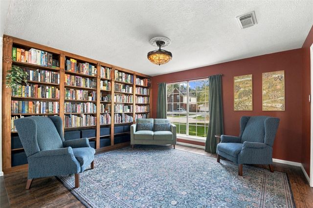 309 E Golden Arrow Circle, The Woodlands, TX 77381