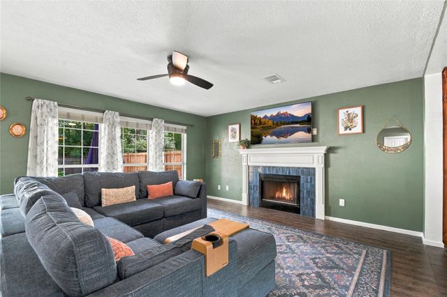 309 E Golden Arrow Circle, The Woodlands, TX 77381