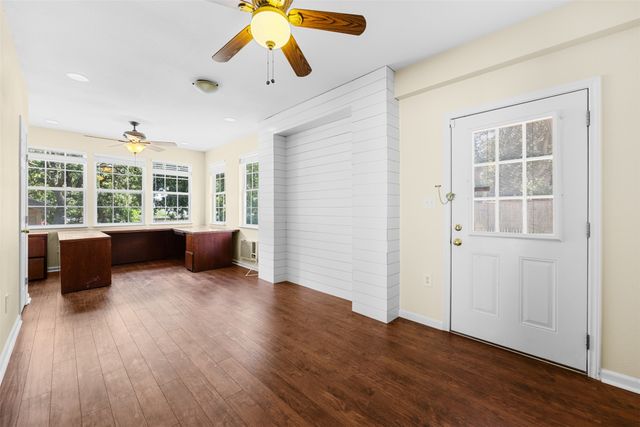 3315 Curry Road, Arlington, TX 76001
