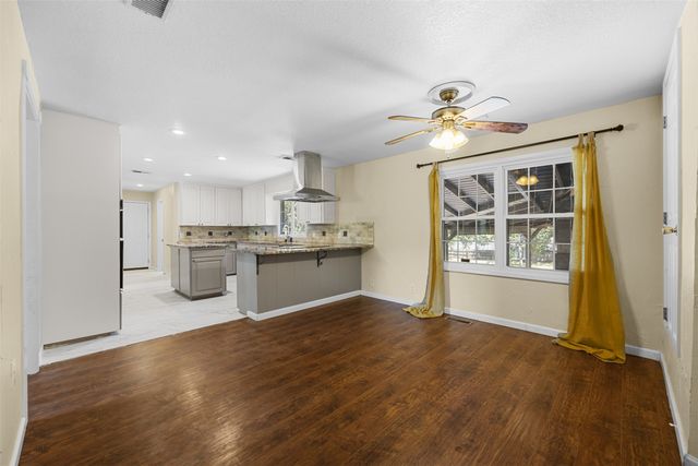 3315 Curry Road, Arlington, TX 76001
